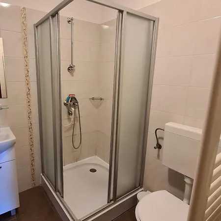 Pansion Potok 3* Vrata