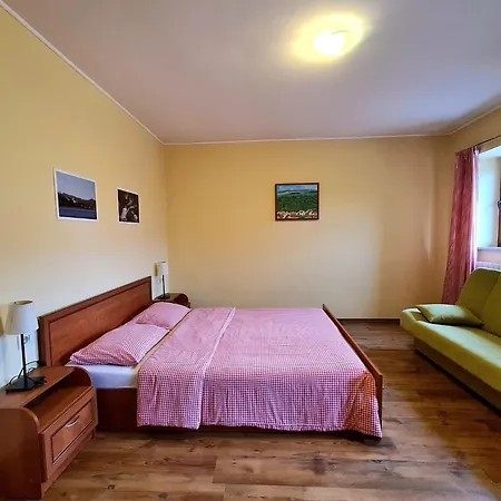 Pansion Potok 3* Vrata