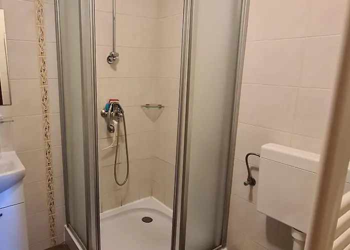 Pansion Potok 3* Vrata